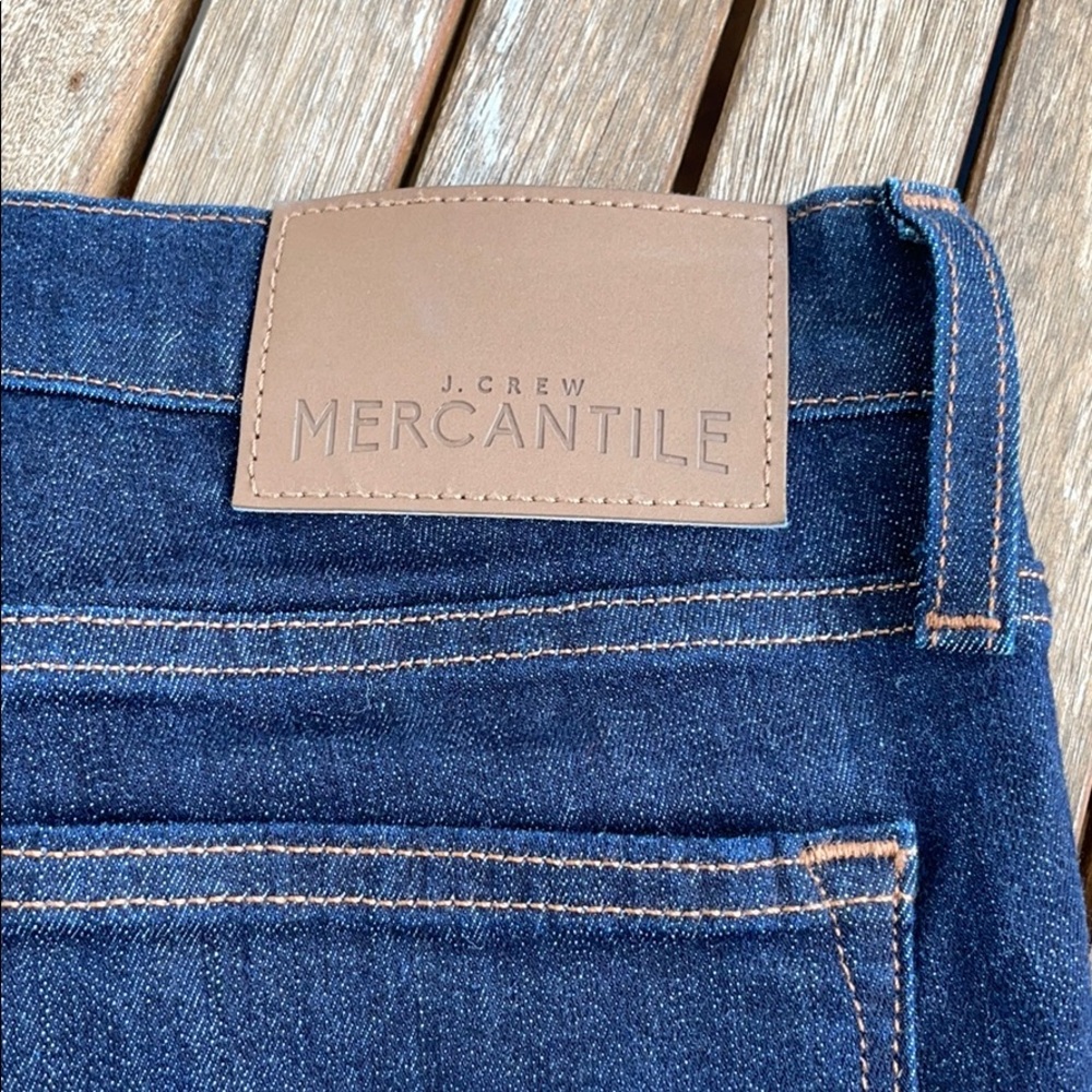 Darling toothpick jeans! 👖